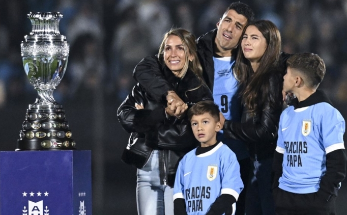 Luis Suarez, milli takıma veda etti!