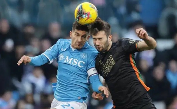Napoli, Venezia'yı tek golle geçti