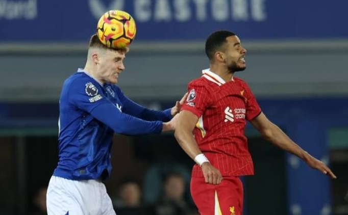Everton, 90+8'de Liverpool'a çelme taktı
