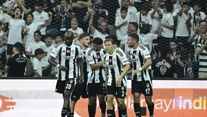 Beşiktaş dört dörtlük
