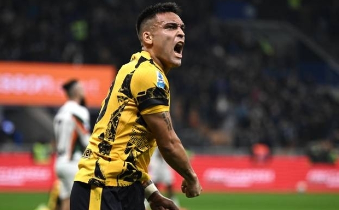 Inter'i VAR kurtardı! Napoli'ye yaklaştılar