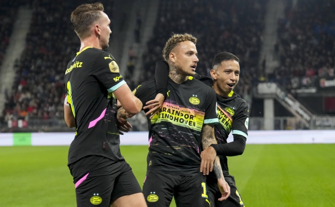 PSV deplasmanda 10 kişilik yendi