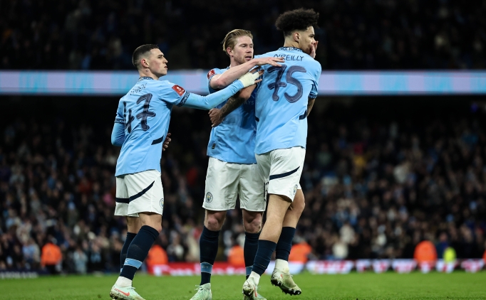 Manchester City, Reilly ile turladı!