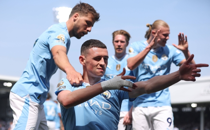 Manchester City güle oynaya liderliği aldı!
