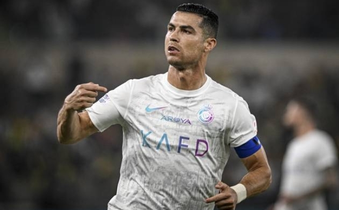 Ronaldo Arabistan'da yine şov yaptı!