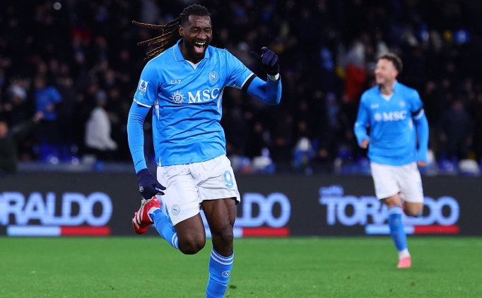 Napoli, Verona'yı yendi, liderliğini sürdürdü!
