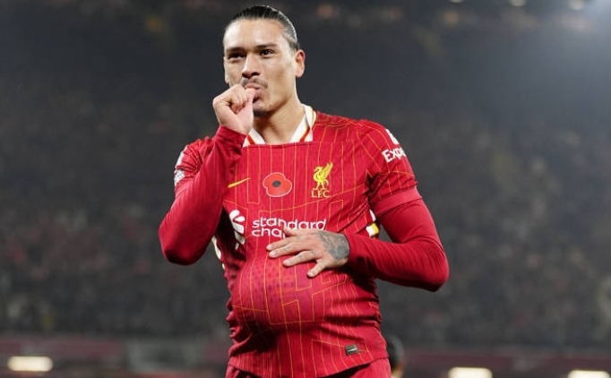 Premier Lig'de Liverpool puan farkını açmaya başladı