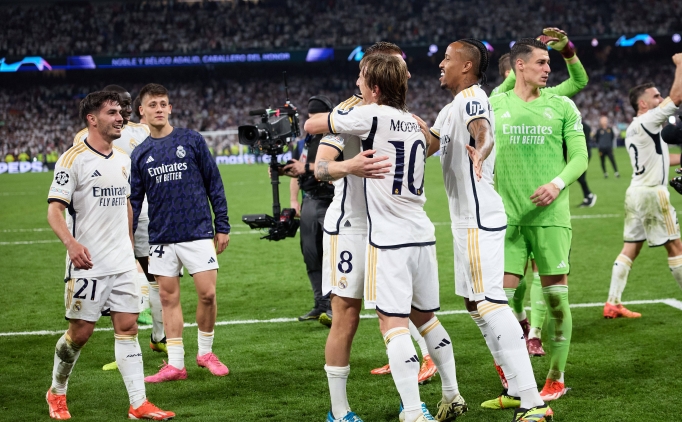 Real Madrid'de iki yıldıza yeni sözleşme!