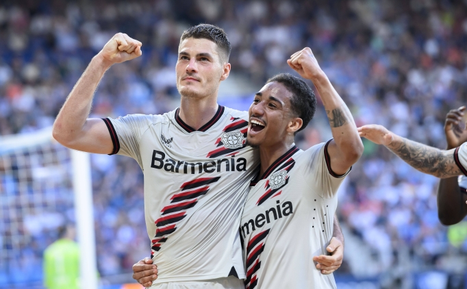Bayer Leverkusen 5 golle seriyi 50'ye çıkardı!