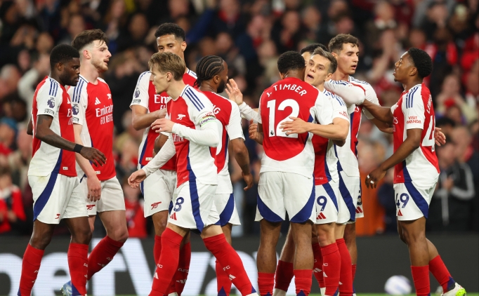 Arsenal, son dakikalarda puan bıraktı!