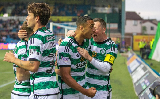 İskoçya'da şampiyon Celtic!