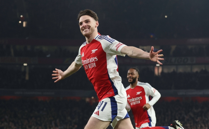 Arsenal, üç puanı üç golle aldı!