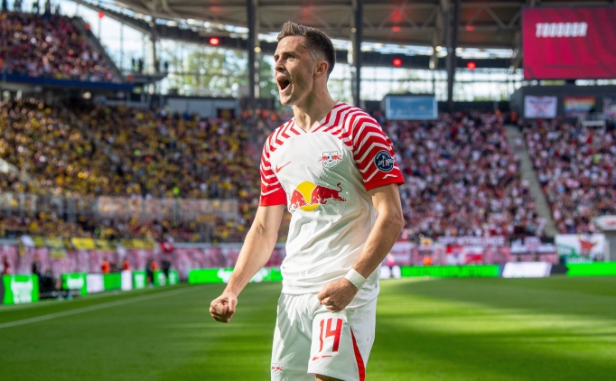 Leipzig, Dortmund'u bozguna uğrattı