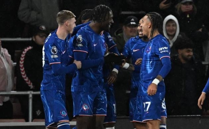 Chelsea, deplasmanda farka koştu!