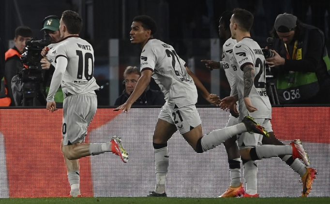 Leverkusen finalin kapısını araladı