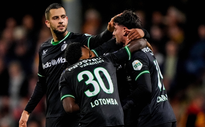 Feyenoord'tan deplasmanda gol şov!