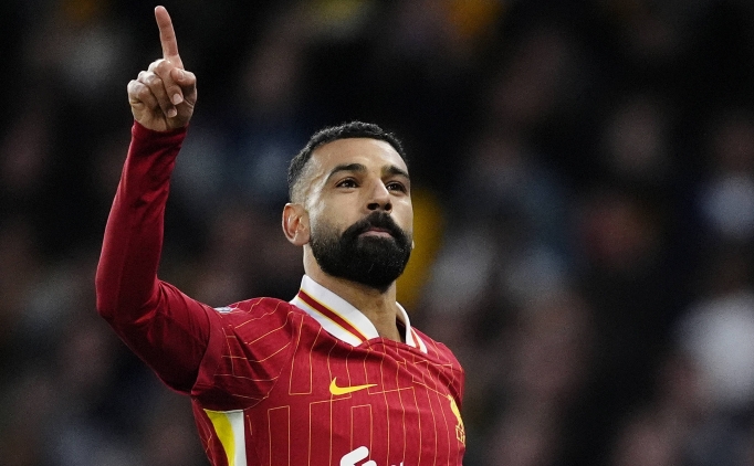 Liverpool 3 puanı 2 gollle aldı, zirveye çıktı!